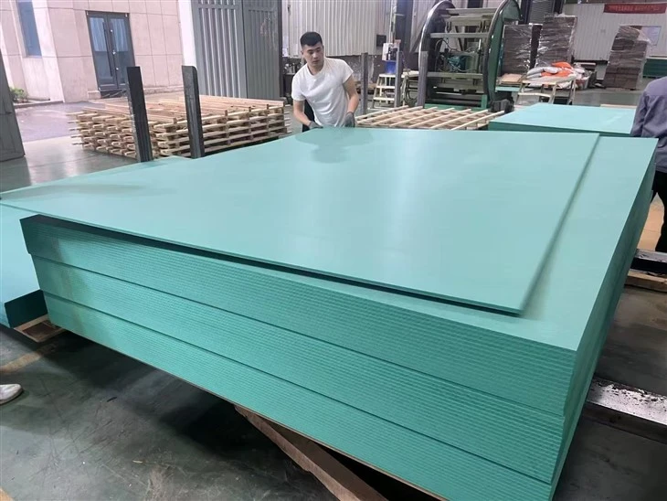 MDF HMR 15*2100*2800MM